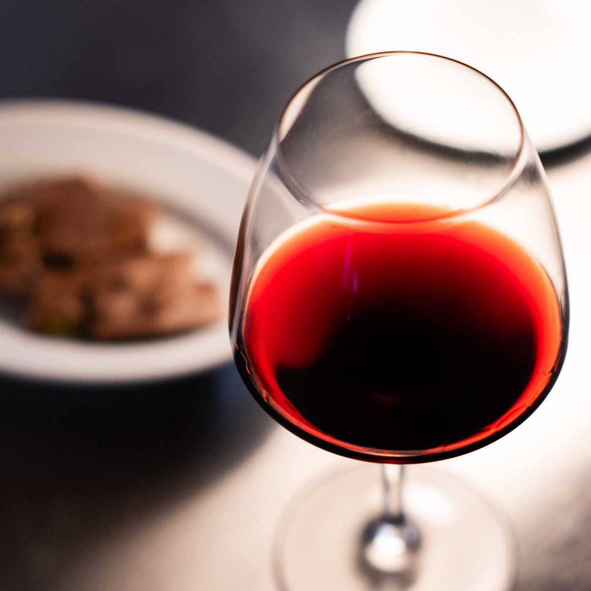 ワインの色がよくわかるソムリエワイングラス