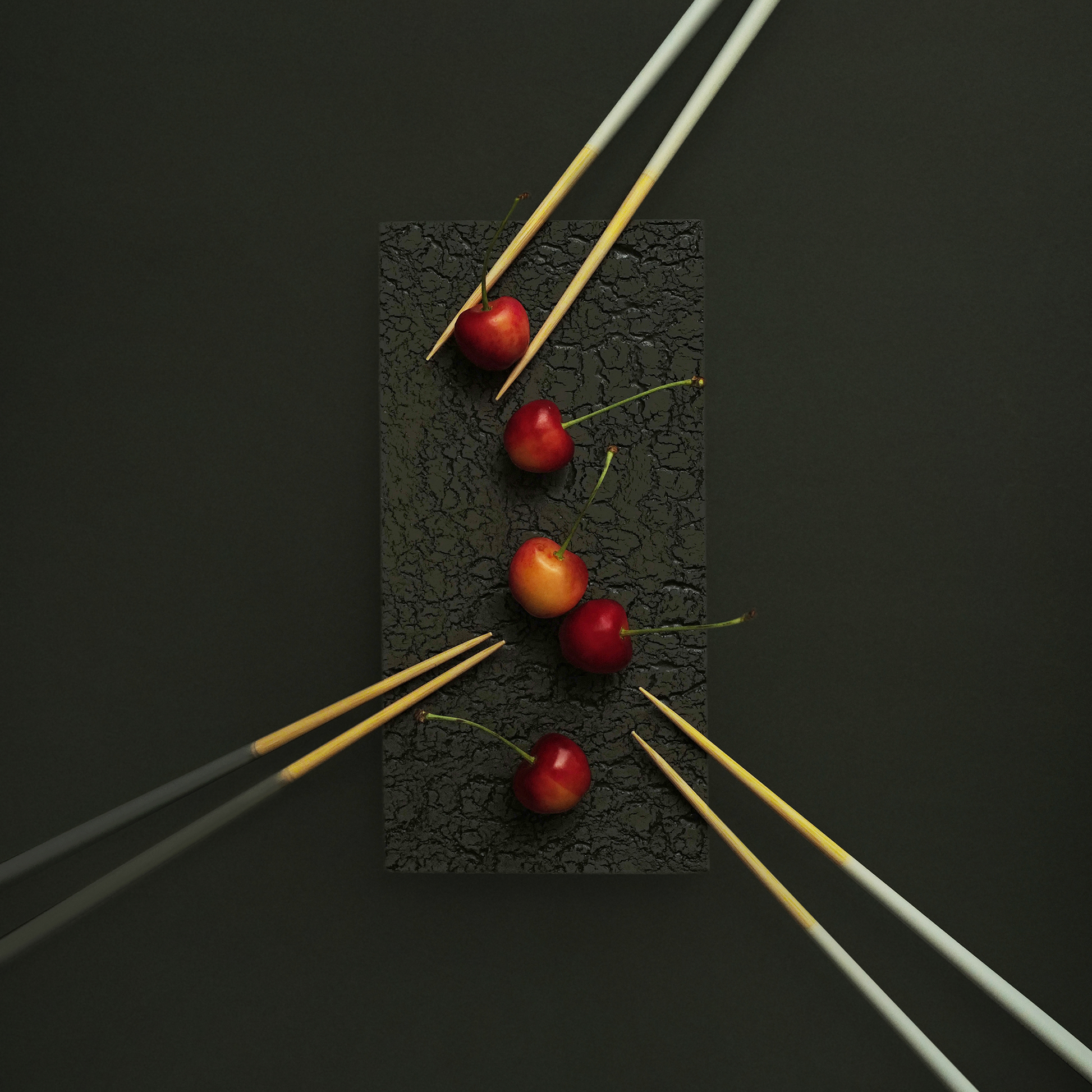 STIIK セラミックグレー ミディアムグレー シックなコーディネートに