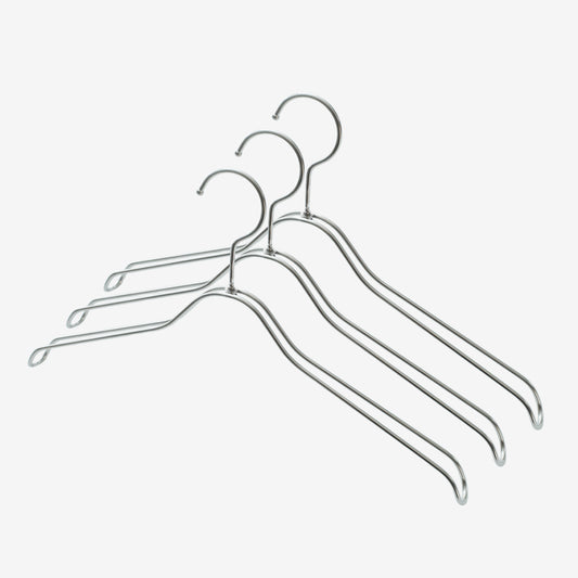 シンプルなステンレス製ハンガー